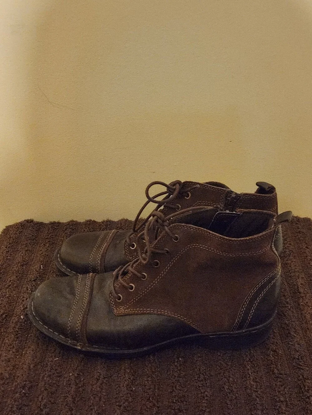 Clarks Collection Womens 8 M Brown Leather Zip Ankle Boots  Style 26104716